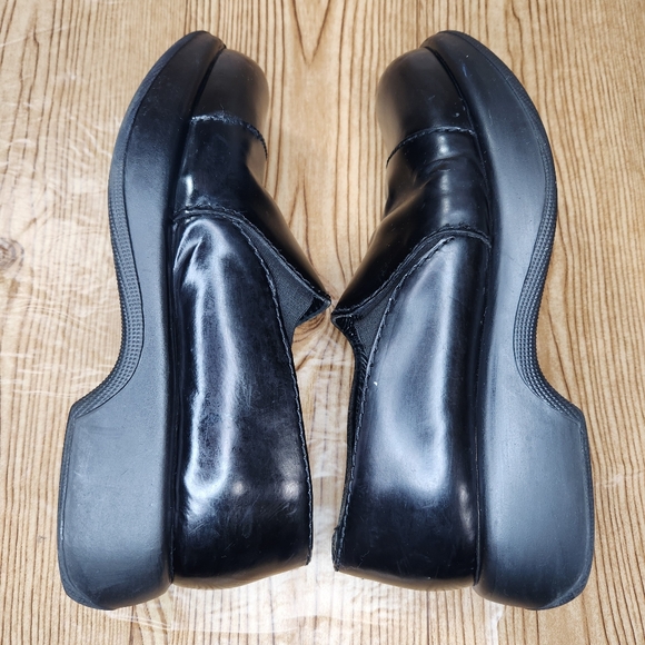 Dansko Women's Black Leather Professional Clog Size 39 / 8.5 - Picture 9 of 11